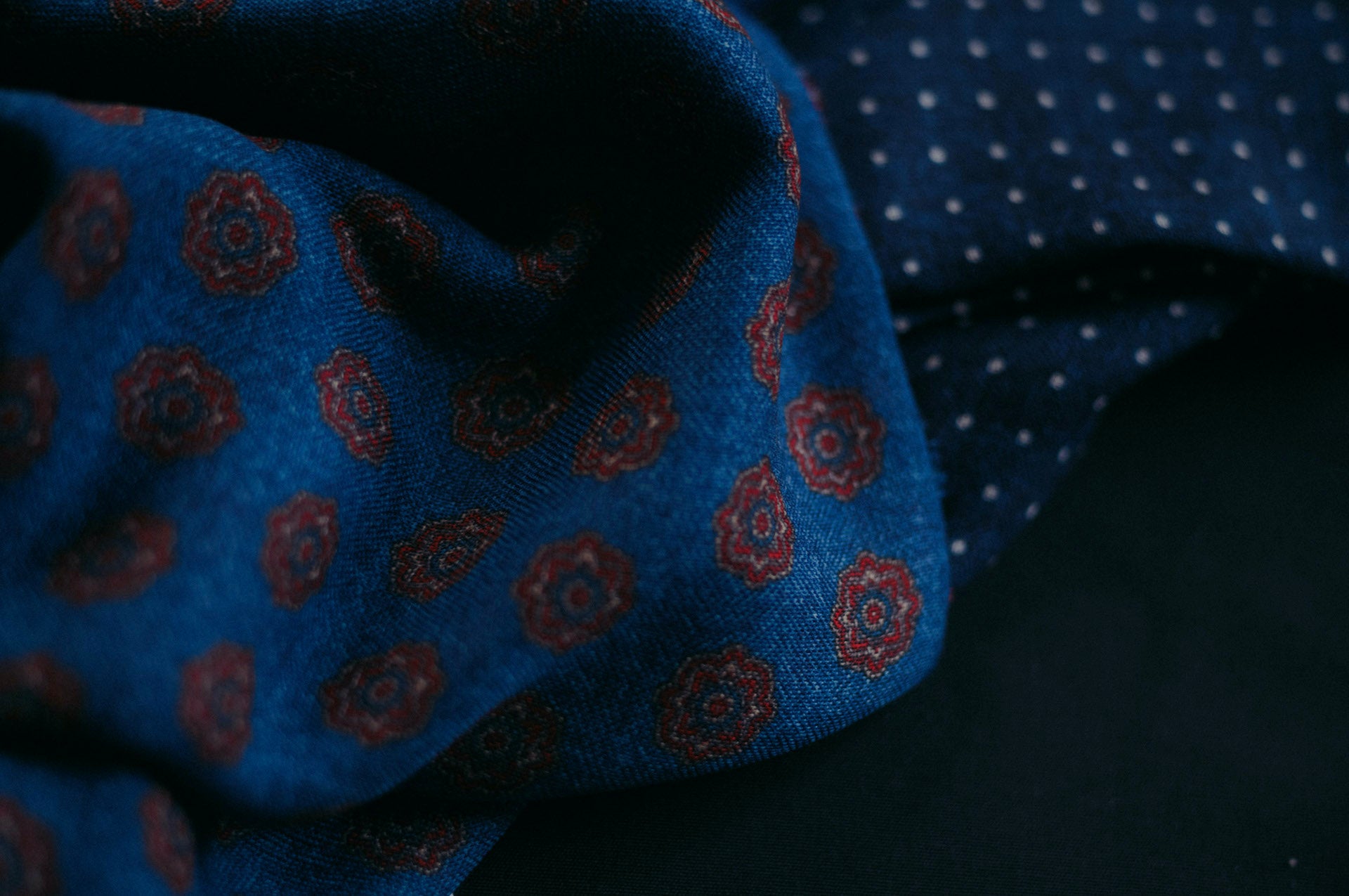 Arcevia Navy Motif Fine Wool Scarf